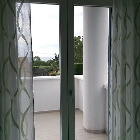 Clale Konukevi Montauro