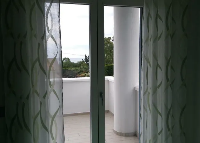 Clale 招待所 Montauro